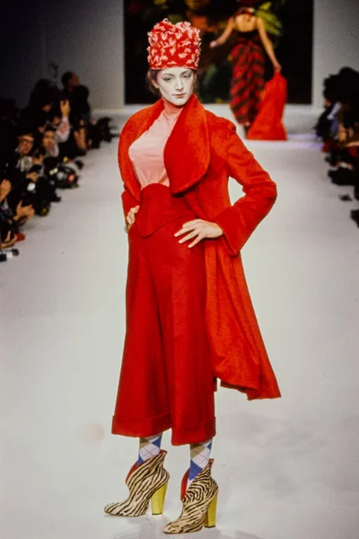 Look 12